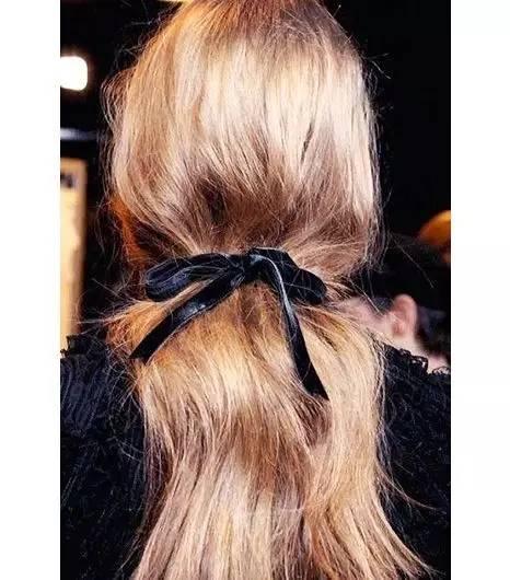 欧美头像带发带图片,发带点缀下的潮流头像解析